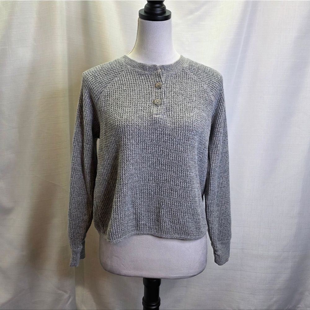 Old Navy Gray Oversized Cozy Waffle Henley Cropped Top Size Small - Picture 2 of 12